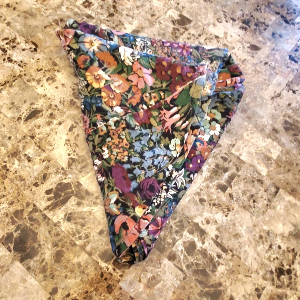 Liberty of London Round (eliptical) Tablecloth *Read L👀K Summer Fall BRIDGERTON